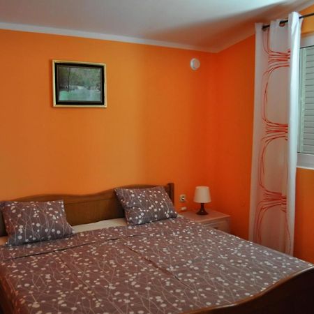 Marina Apartments Vir Εξωτερικό φωτογραφία