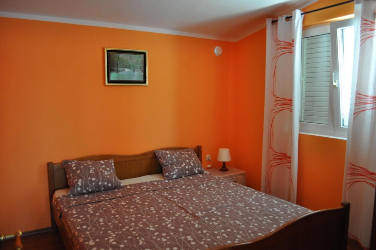 Marina Apartments Vir Εξωτερικό φωτογραφία